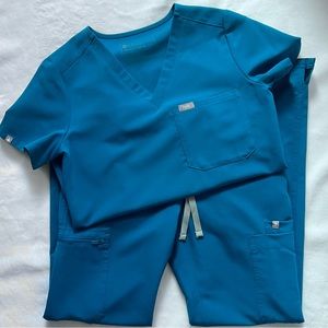 FIGS Pacific Blue scrub set XXS